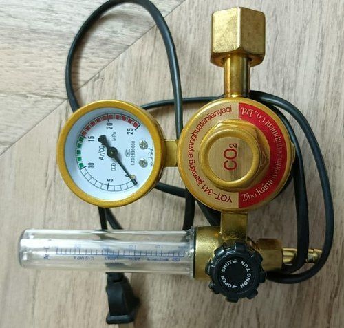 CO2 REGULATOR WITH PREHEATER (INSIDE) 220V /36V
